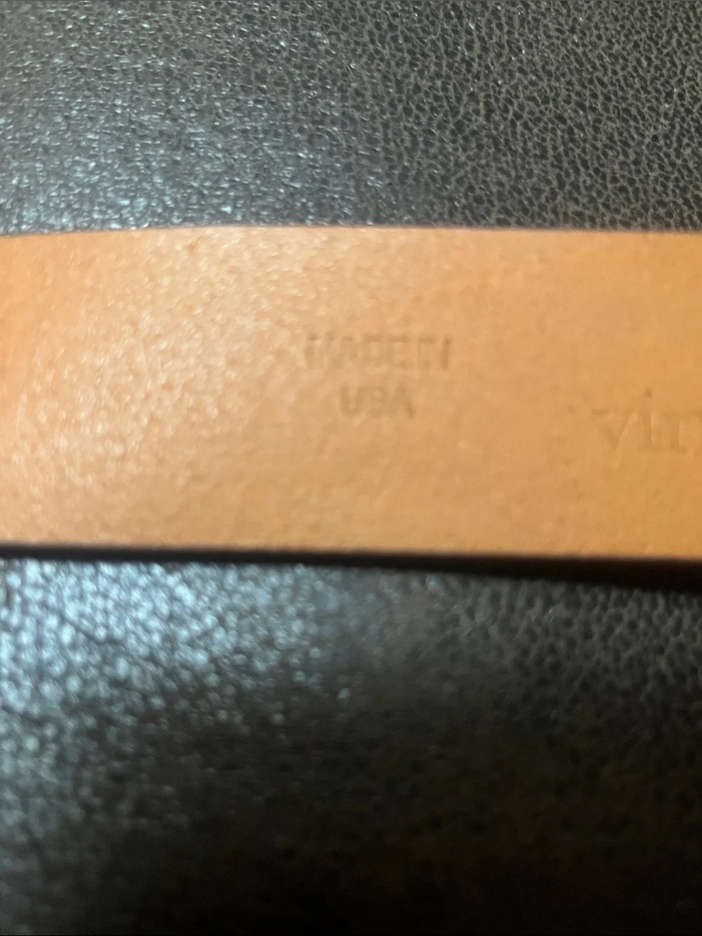 Vineyard Vine Men's Tan Leather Belt - Classic Casual Neutral Dress Silver